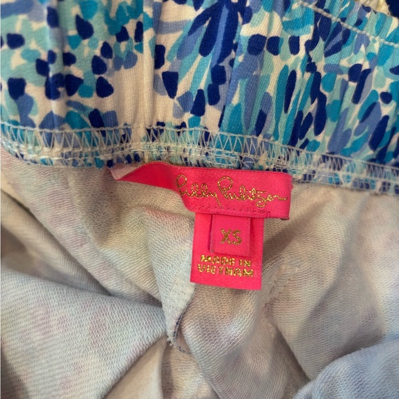 Lilly Pulitzer Blue and White High Waist Shorts - Picture 3 of 4
